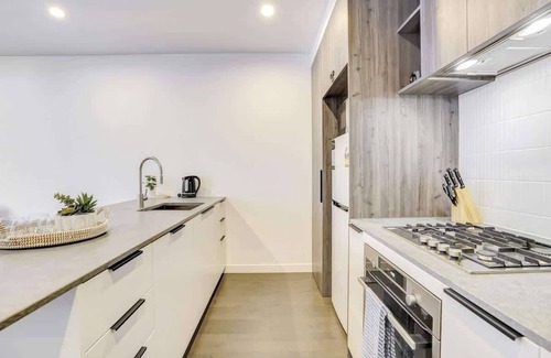 Flemington Apartment | The Ascot - Premium Flemington Executive Apt