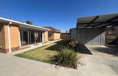 Shepparton House | The Ashlyn Retreat Shepparton