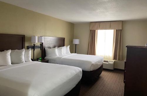 Quincy Hotel | The Atrium Hotel on Third