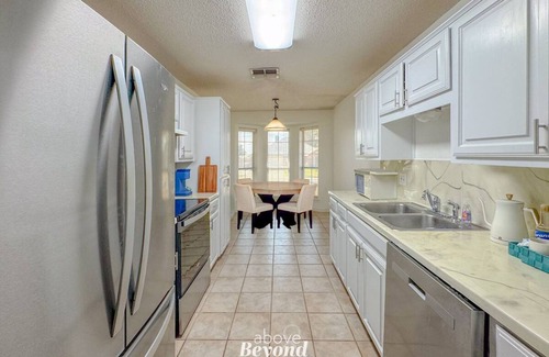 Wichita Falls House | The Aviator | 4 Bed, 2 Bath