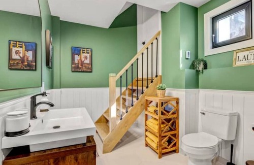 Rathwood Apartment | The Bachelor
