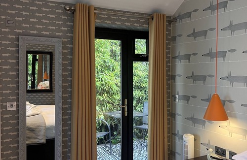 Westerham Bed & Breakfast | The Bakery B&b, Tatsfield