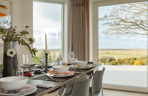 Holt House | The Ballroom
