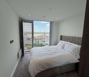Salford Apartment | The Banks - Private Luxury 2-Bed Flat Manchester Central