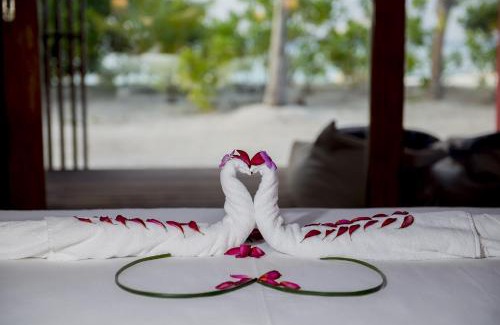 Hanimaadhoo Resort | The Barefoot Eco Hotel
