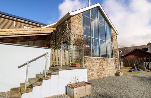 Llandrindod Wells House | The Barn at Glanoer