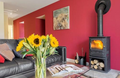 Beeley House | The Barn At Grislow Field