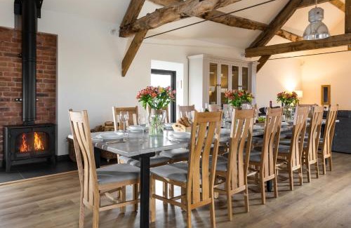 Hendrerwydd House | The Barn at Plas Ashpool