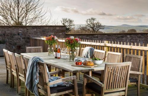 Hendrerwydd House | The Barn at Plas Ashpool