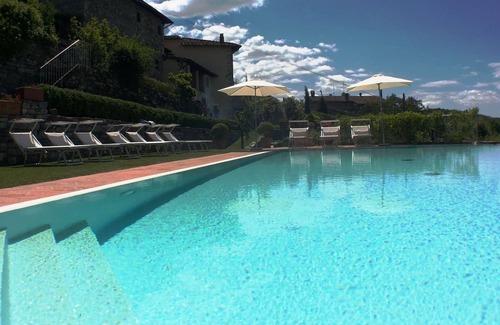 Vaiano Villa | The Barn at Villa Migliorati