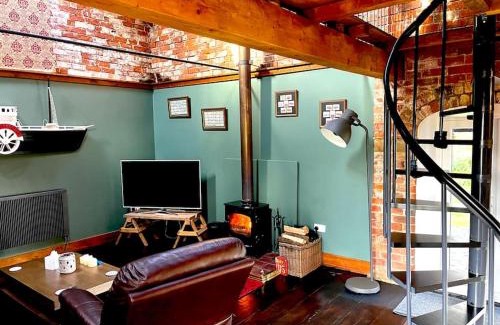 Langrick House | The Barn at Whitehouse Farm 18th century 3 bed Barn- Beautifully converted