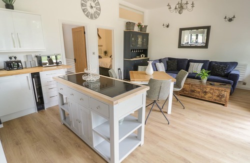 Weston under Penyard Cottage | THE BARN, family friendly, luxury holiday cottage in Droitwich Spa