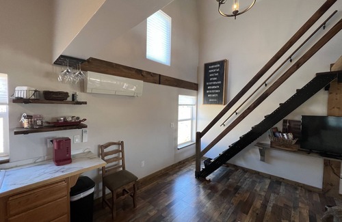 Post Falls House | The Barn: Quiet, private, close to town, hot tub & spacious views.