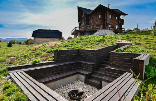Fundata Villa | The Barn