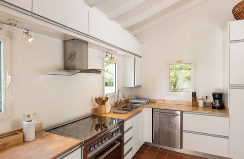 Plum Bay Cottage | The Beach Bungalow Sisters