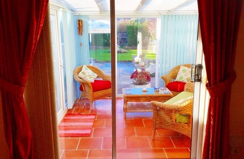 Sutton-on-Sea Cottage | The Beach House! ❤️ Close to Attractions ★ Parking ★ Large Garden ★ Pet Friendly