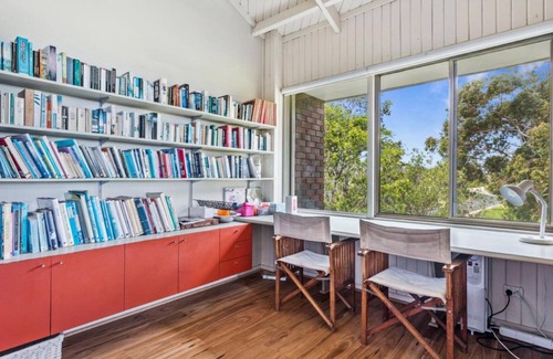 Hawks Nest House | The Beach House - Winda Woppa