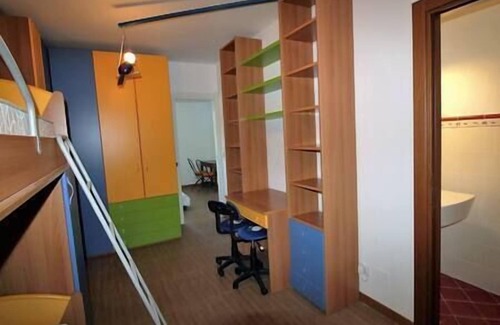 Pella Apartment | The Beach independent apartment view lake!, lake and beach view just a few meters from your abitazi