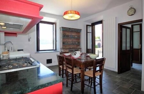 Pella Apartment | The Beach independent apartment view lake!, lake and beach view just a few meters from your abitazi