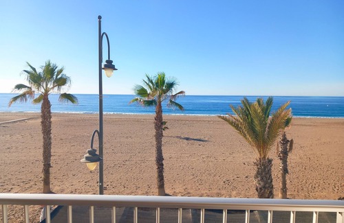 Bolnuevo House | THE BEACH (VILLA MAR) - Fantastic beach front apartment - Free WiFi