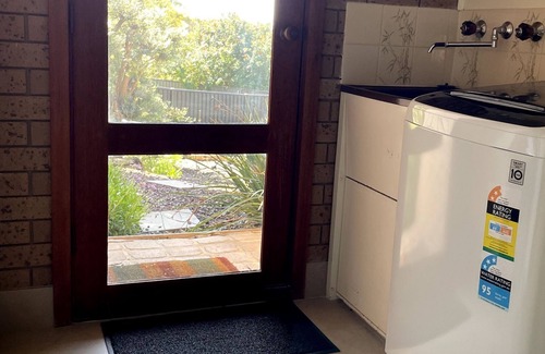 Tura Beach Apartment | The Beachhouse - Great Value!