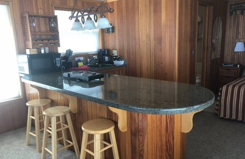 Bayview Apartment | The Bear Den