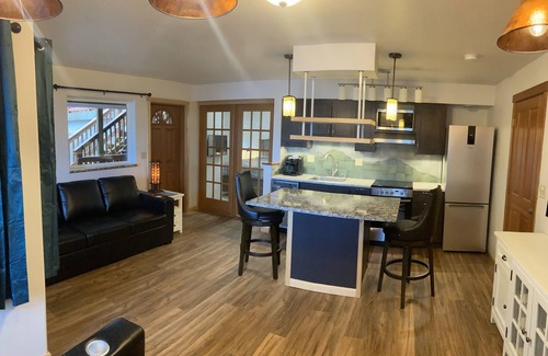 Ketchikan Apartment | The Bear Den. Water view, eagle view, deer and black bear, cover deck and BBQ.