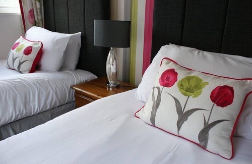 Wantage Hotel | The Bear Hotel