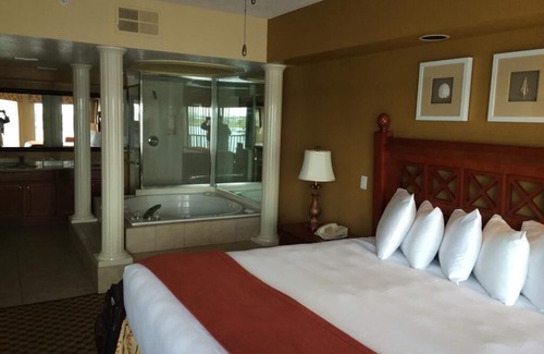 Florida Central Atlantic Coast Condo | The beautiful lakefront Westgate Lakes Resort & Spa is a tropical paradise