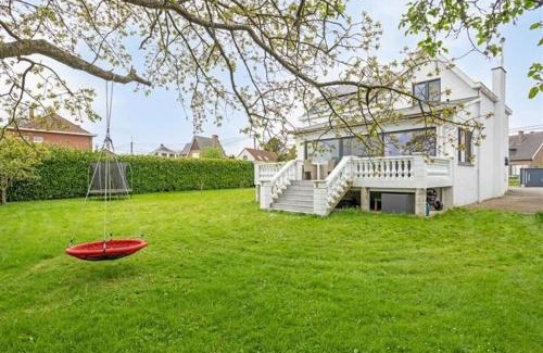 Kortenberg House | The Beautiful White Villa