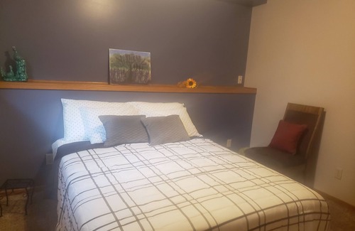 Shoreview House | The Bee's Nest - a safe and serene oasis away from home