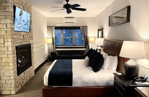 Williams Bay Hotel | The Belfry House