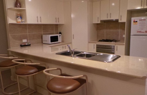 South Tamworth House | The Bell House- FREE WiFi/FOXTEL,0PEN-PLAN LIVING