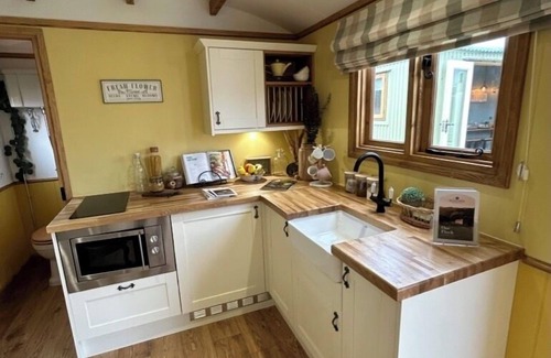 Ladbroke Hotel | The Bell Inn