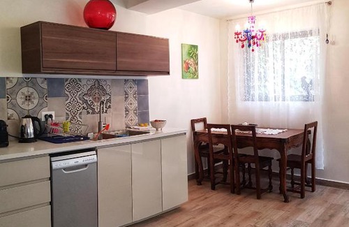Mamilla House | The Bell-Tower Cottage