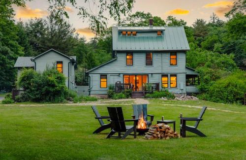 Phoenicia House | The Bend Micro Resort