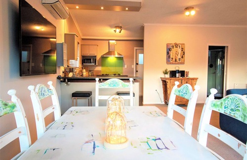 Picton Apartment | The Best Harbour Views in Sunny Peaceful Location