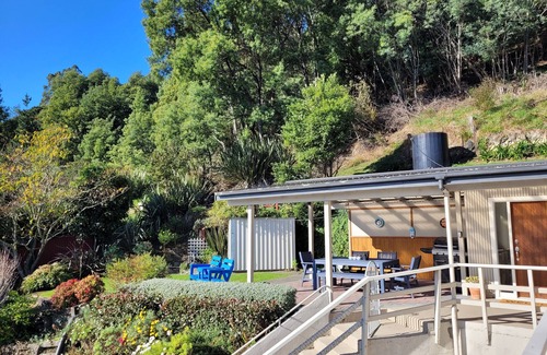 Picton Apartment | The Best Harbour Views in Sunny Peaceful Location