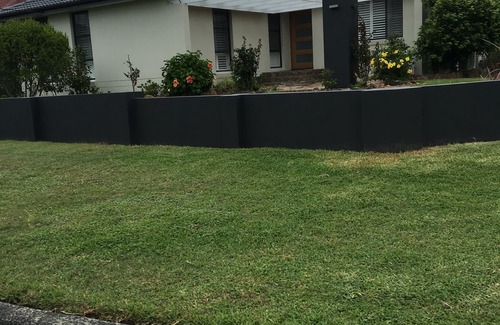 Budgewoi House | The Best Holiday Location: between the hotel and the beach. Walk everywhere!
