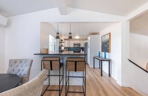 Southeast Eugene House | The Best Of Crest - Mid Century Vibes with Sunrise Views in S. Eugene