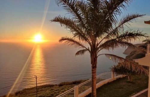 Paul do Mar House | The Best Sea View in Madeira -Casa Farol
