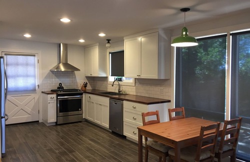 Redmond House | The big red in Redmond
