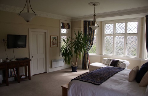 East Taieri Bed & Breakfast | The Birches Bed & Breakfast