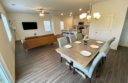Fultondale House | 🏠 The Birmingham Corner - 10 min. to Downtown