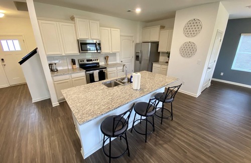 Fultondale House | 🏠 The Birmingham Corner - 10 min. to Downtown