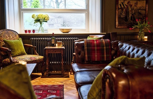 Ford Hotel | The Black Horse, Climping