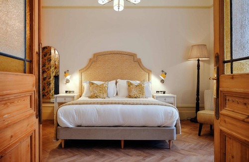 Kilburn Hotel | The Black Lion Pub & Boutique Guesthouse
