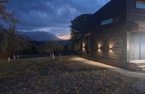 Moieciu Ski Chalet | The Black Lodge