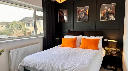 Corsham House | The Black & White House