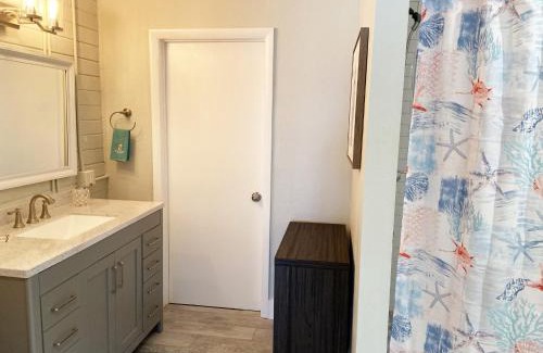 Van Valzah House | The Blue Anchor Cottage